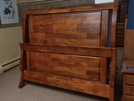 Klaussner Queen Cherry Sleigh Bed