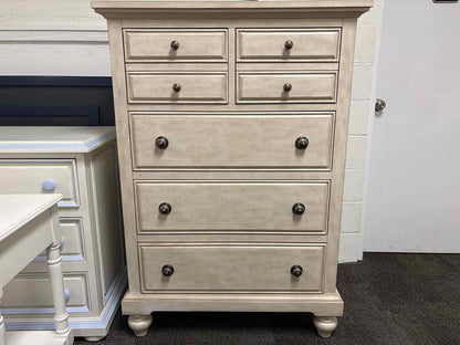 Liberty 'High Country' Chest of Drawers