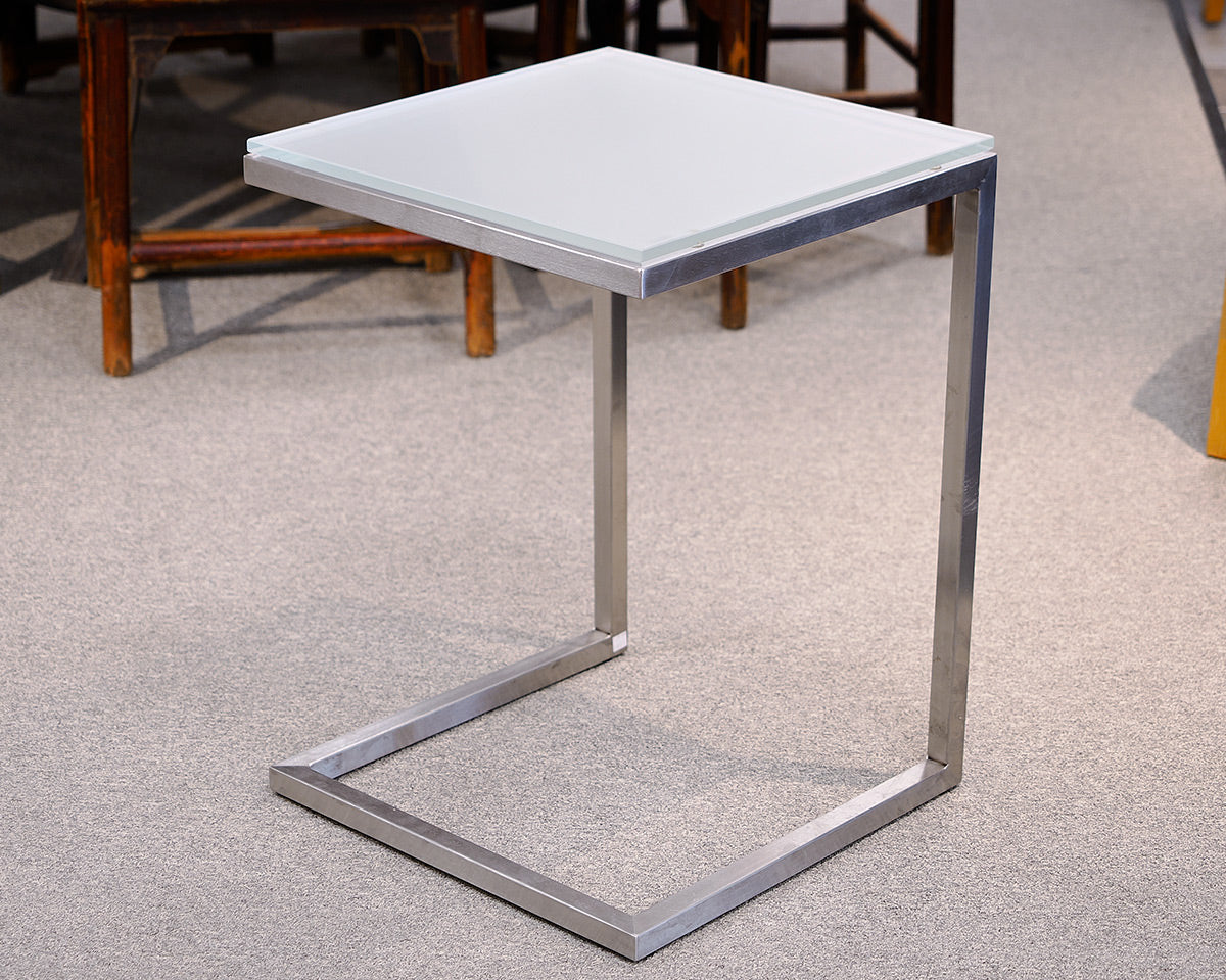 C Style Accent Table