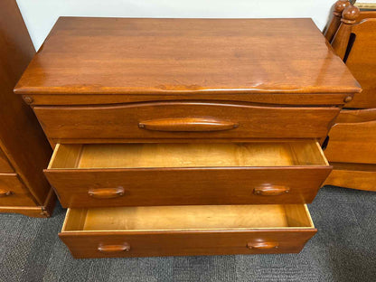 French & Heald Rock Maple 3-Drawer Dresser