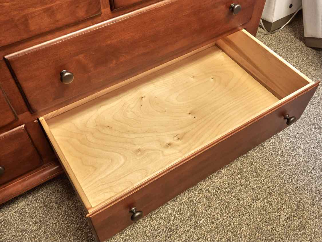Nichols & Stone Cherry 11-Drawer Dresser with Trifold Mirror