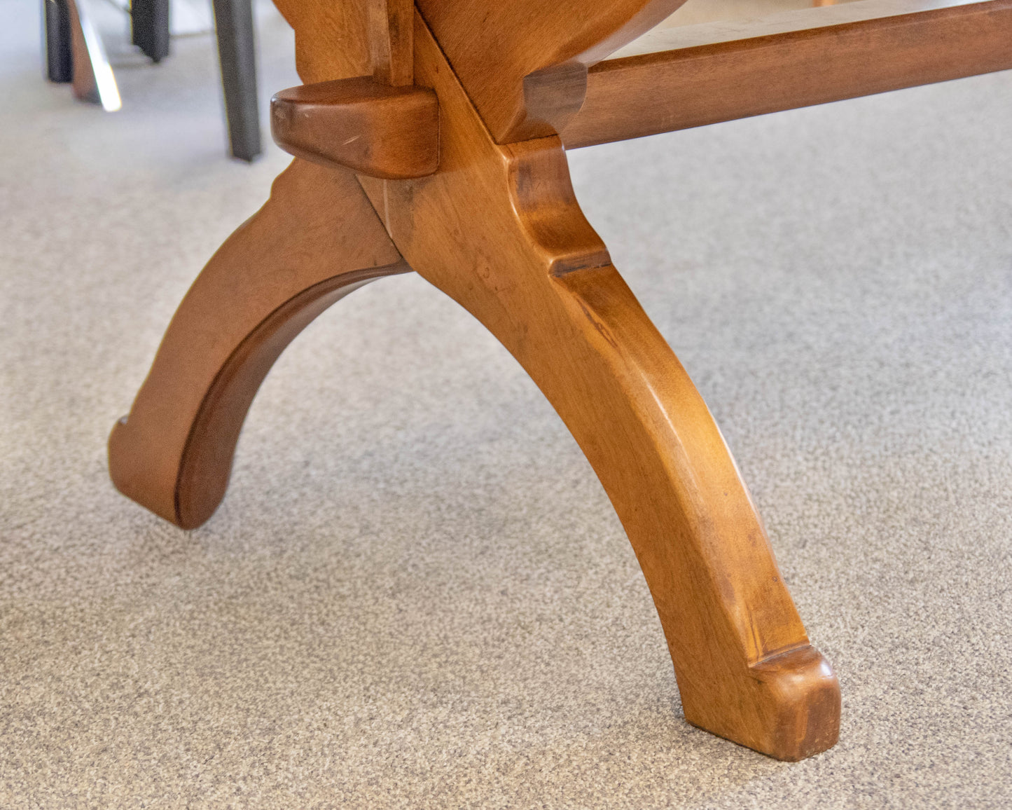 Maple Extension Dining Table With (2) Pull Out Leaves On Trestle Base