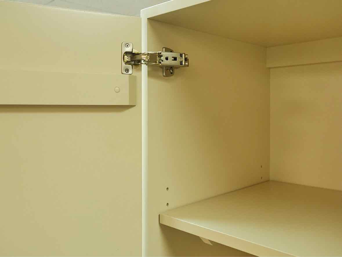 Gat Creek Tomlin Door & Drawer Cabinet in Maple - Classic Santa Barbara Finish