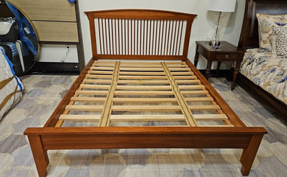 Cherry Mission Style Queen Bed