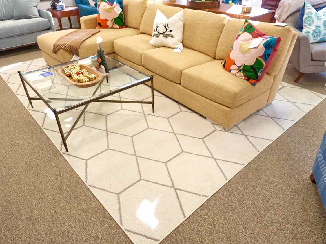 9 x 12 Geometric Area Rug in Ivory and Grey