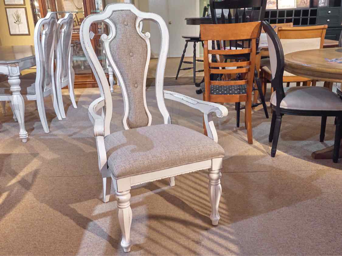 Liberty Furniture Table  Driftwood Finish Top Distressed White Legs & Chairs Set