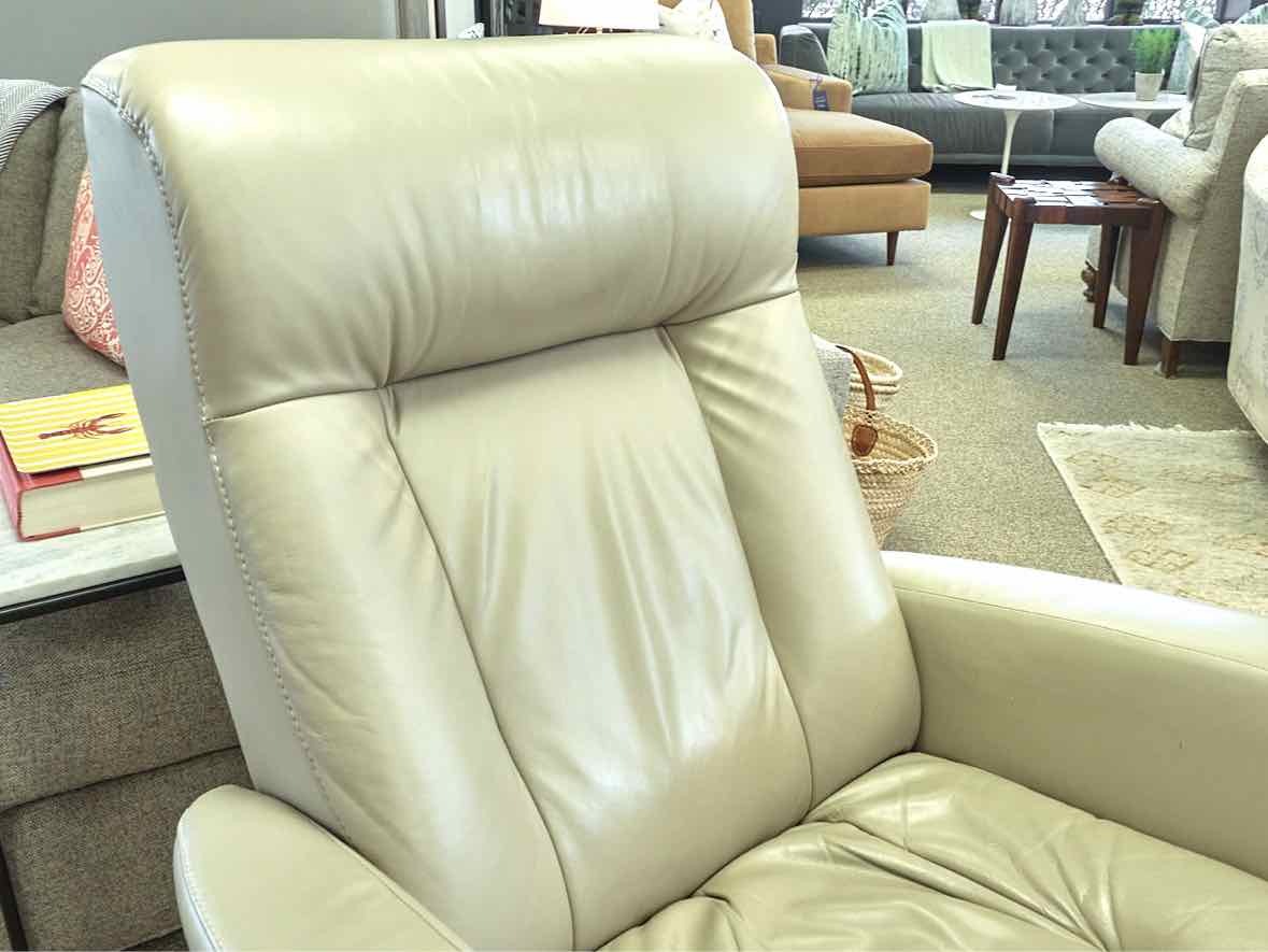 Palliser 'Banff II' Power Swivel Recliner