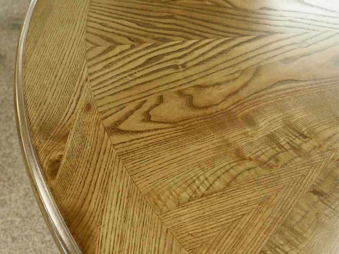 Oak 53" Round Pedestal Table Dining Table