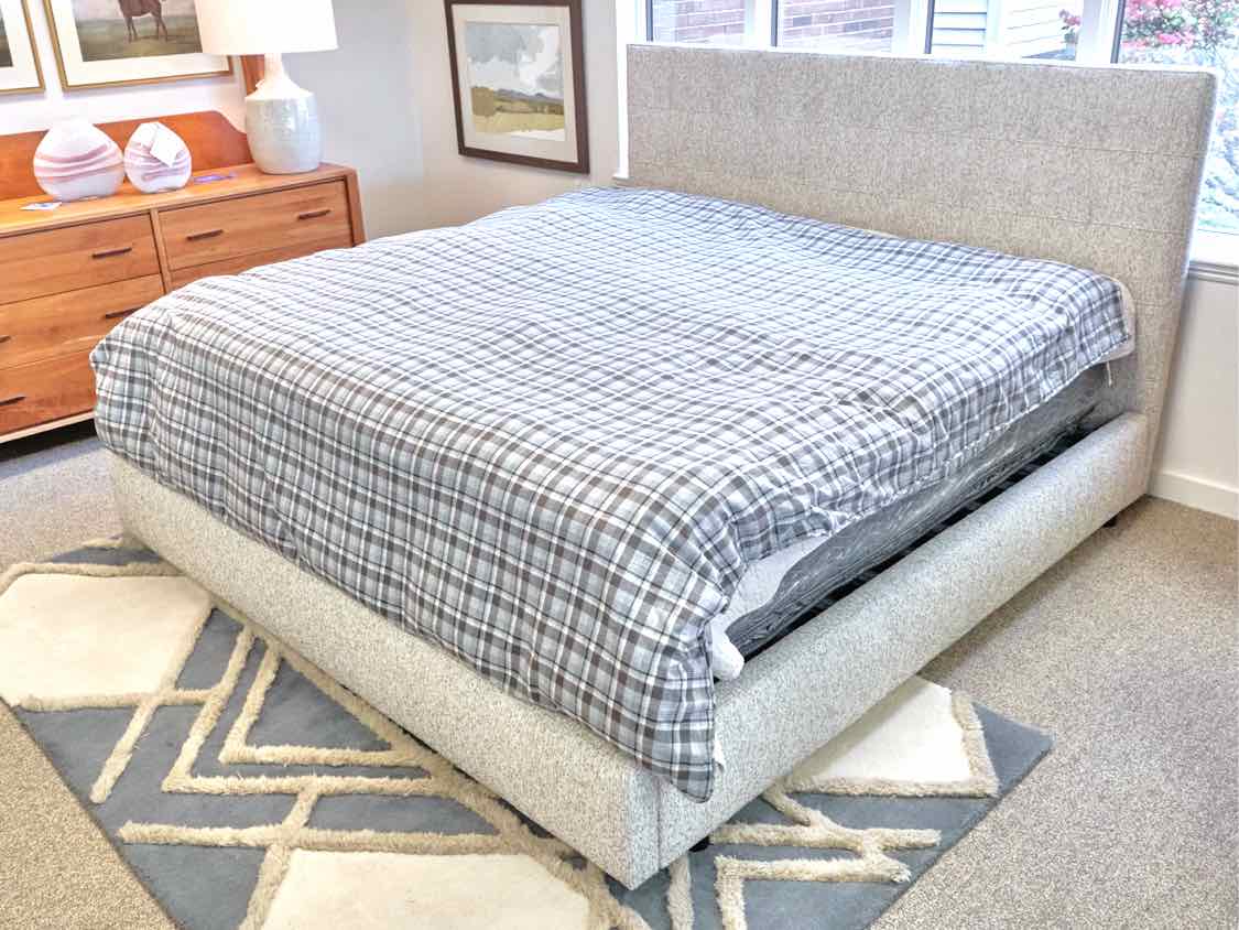 Room & Board Wyatt King Bed in Conley Oatmeal