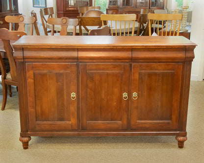 Ethan Allen 'British Classics' Cherry Finish 3 Door Sideboard