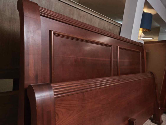 Vaughan Bassett Cherry Finish Sleigh  King Bed Includes Siderails