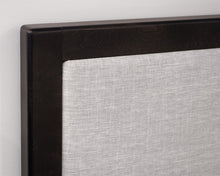 Huppe Edmond Queen Bed