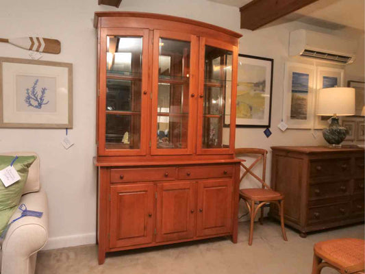 Thomasville Maple 3 Glass Doors 2 Drawers & 3 Lower Doors  Hutch