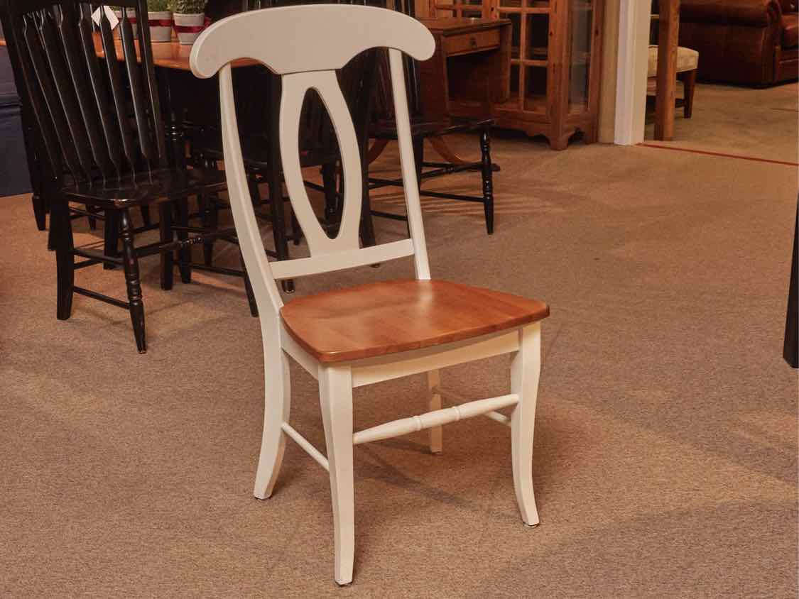 Maple Top Cream Finish Pedestal Table & Leaf & 4 Chair Set