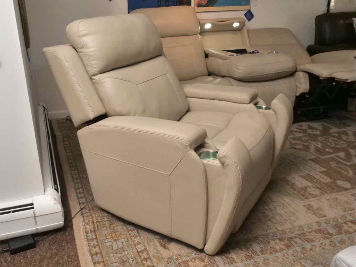 Motomotion Tan Leather Illuminated Cup Holders  Power Chair  Recliner