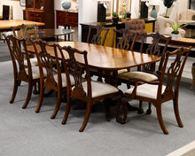 Drexel Mahogany Inlaid Dining Table With 8 Chairs
