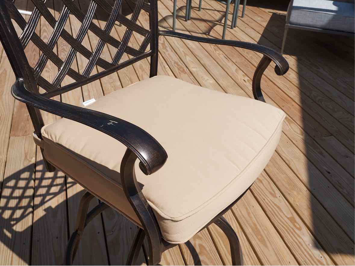 Black Basket Weave Top Metal Pub Outdoor Dining Set