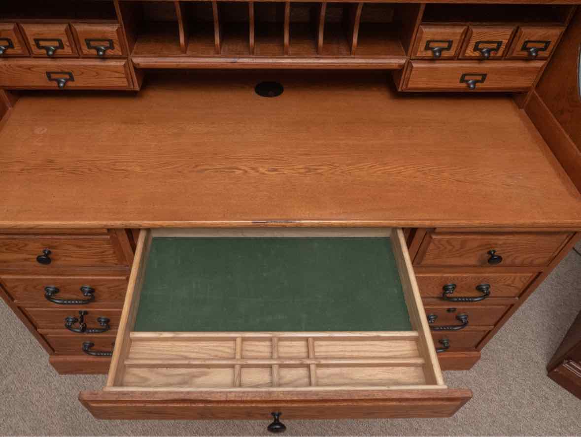 American Lifestyle Oak  15 Drawer, Mail Slots  Roll Top Desk