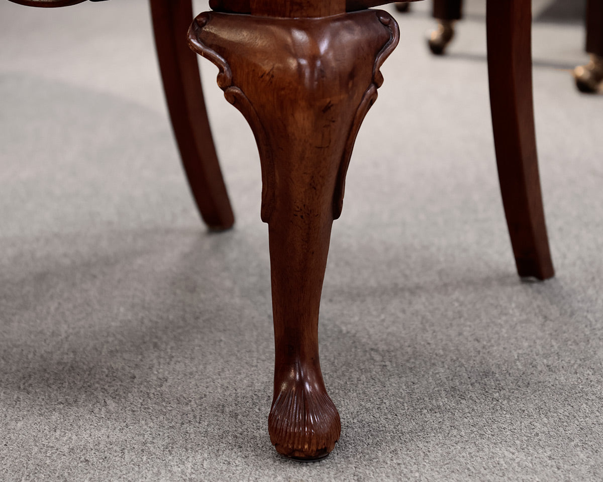 Set of 8 Queen Anne Mahogany Dining Chairs