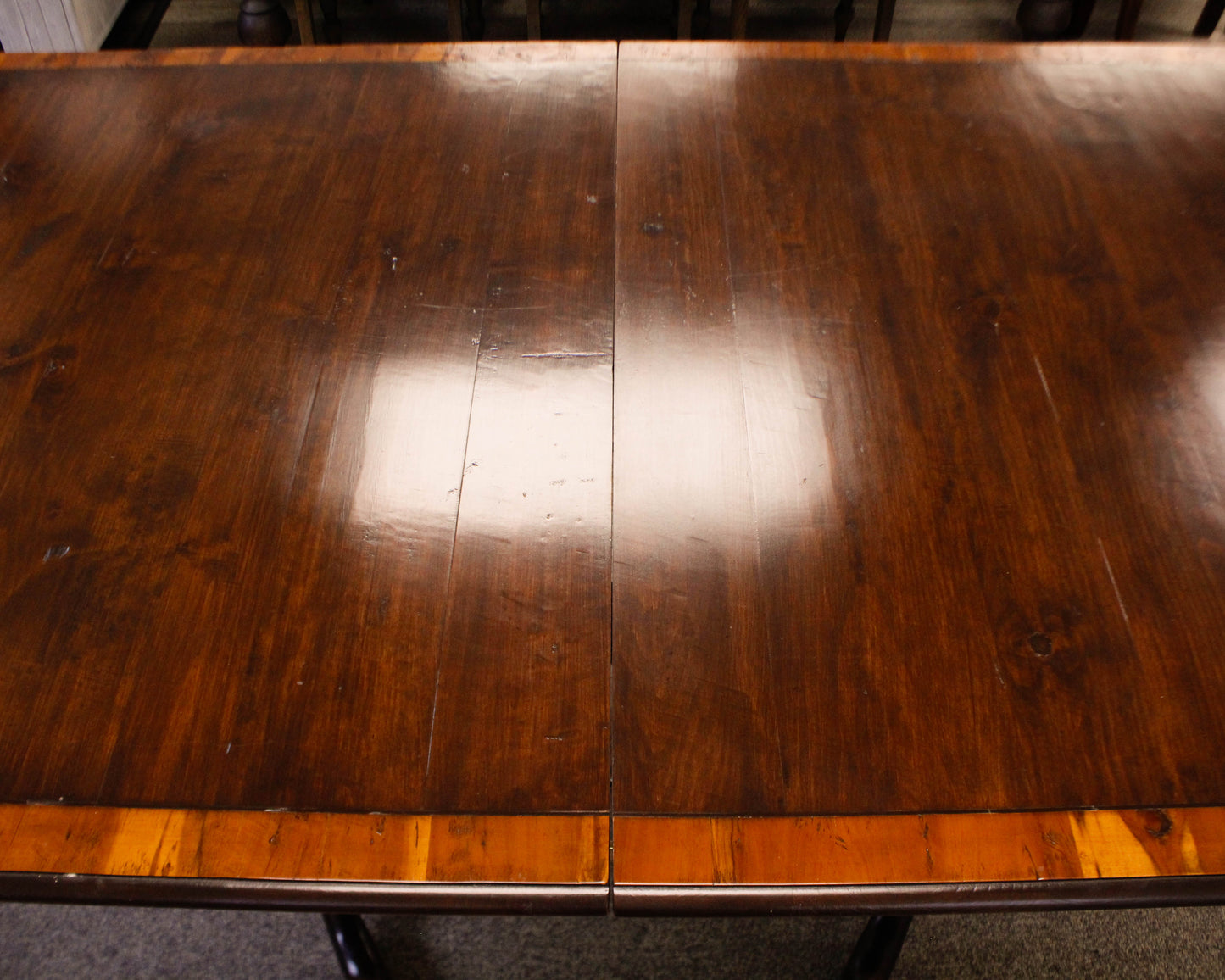 Dillon & Co English Dining Table with 2 Leaves & Set of 8 Wheat Shaff Chairs