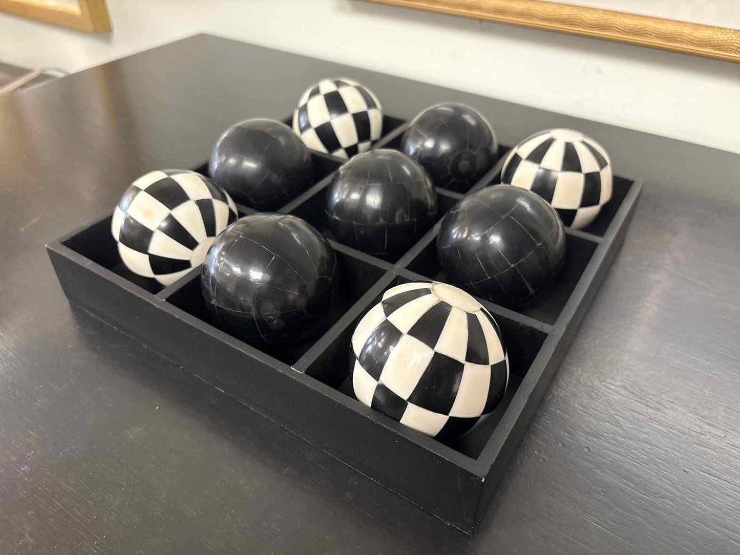 3D Sphere Tic-Tac-Toe with Black Board
