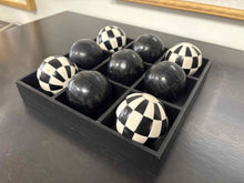 3D Sphere Tic-Tac-Toe with Black Board