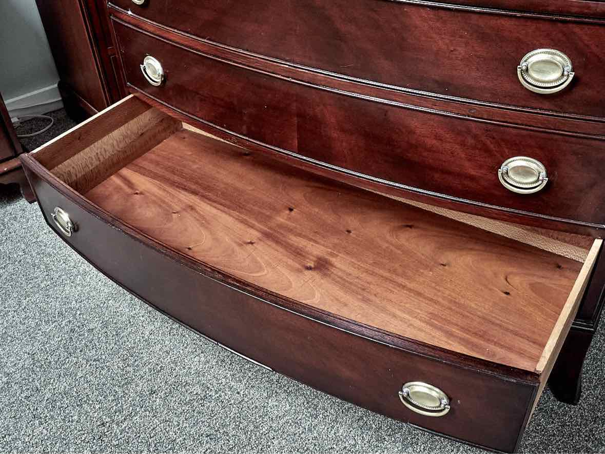 Mahogany Bow Front 4 Drawer Chest