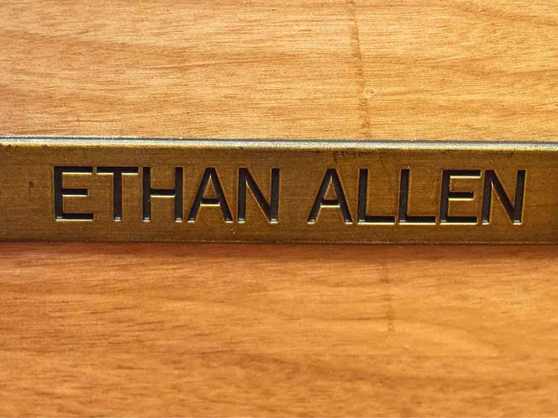 Ethan Allen New Country "Regan' 4 Drawer Accent Chest