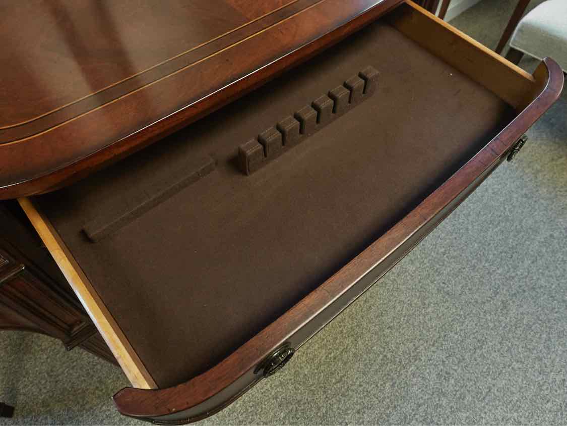 Hickory Chair Co."Historical James River Plantation' Mahogany Server