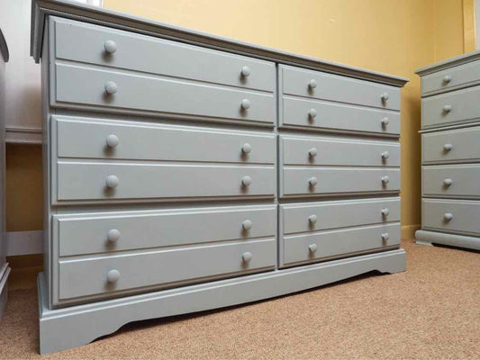 Legacy Traditions 6 Drawer  Chest In 'Icelandic Blue' Finish