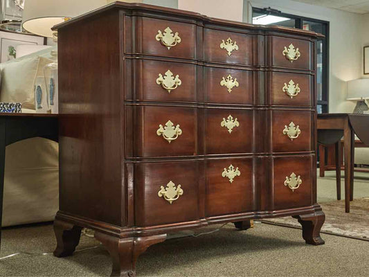 Kindel Mahogany Block Front Chest wuth 4 Drawers
