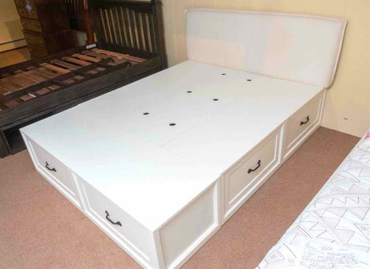 Crate & Barrel Queen Ivory   Linen Headboard  6 Drawer Storage Platform  Bed