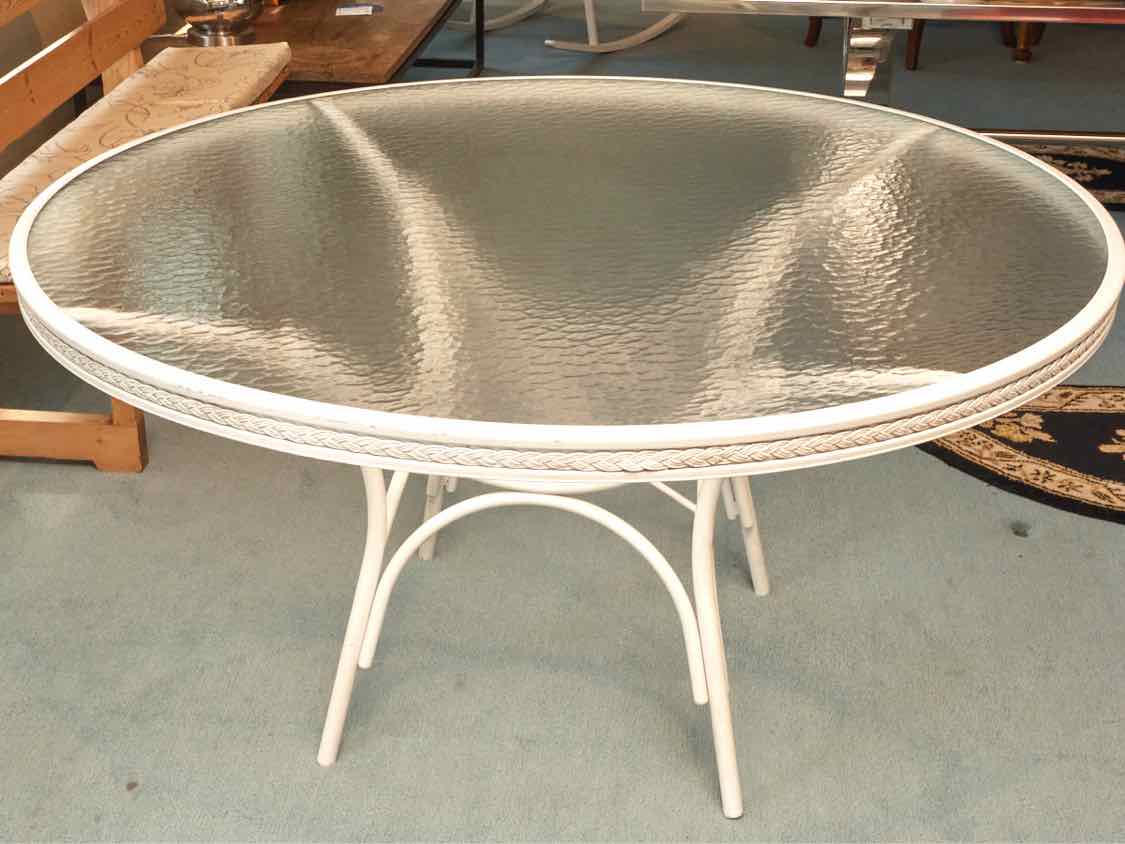 Lloyd Flanders Round Glass Top Outdoor Dining Table