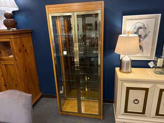 Thomasville Topaz Collection Lighted Curio Cabinet