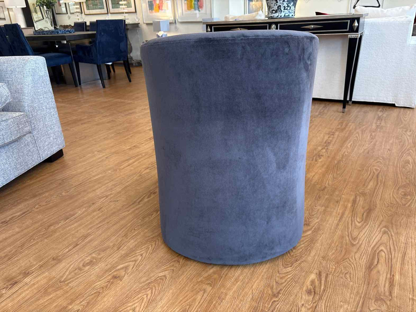 Verellen 'Axelle' Swivel Chair