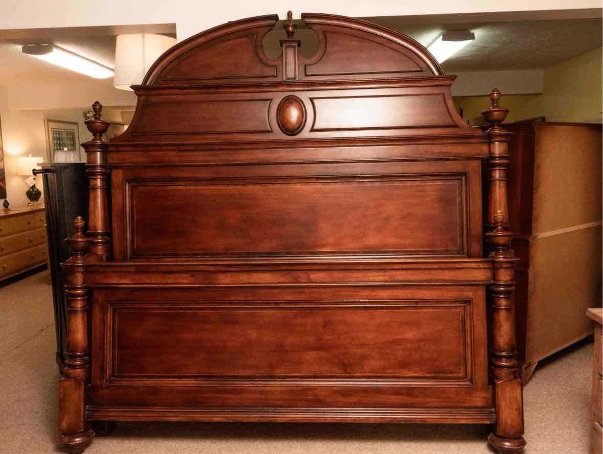 Thomasville "Fredericksburg Collection'Mahogany Finish' Mansion'King Bed