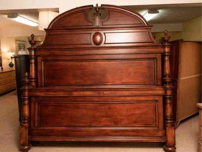 Thomasville "Fredericksburg Collection'Mahogany Finish' Mansion'King Bed