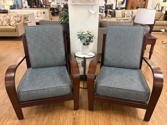 Ethan Allen Pair of 'Jamaica' Chairs