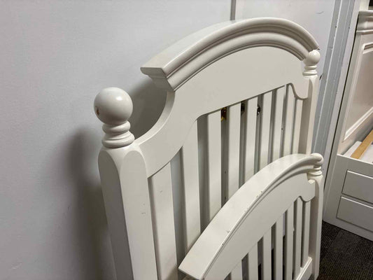 Stanley Twin Bed in Soft White