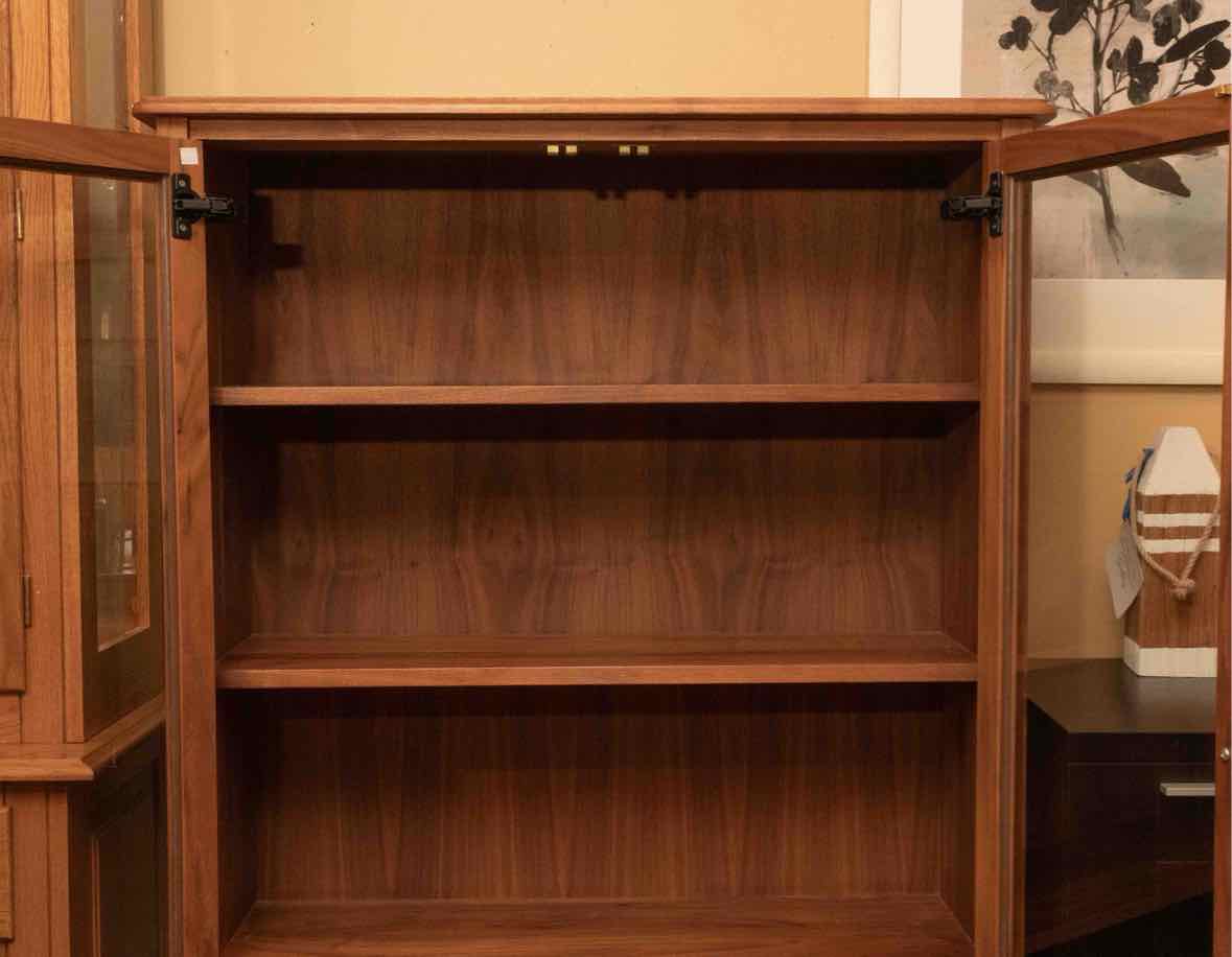Pompanoosuc Mills Natural Cherry 3 Shelf 2 Glass Door Display Cabinet