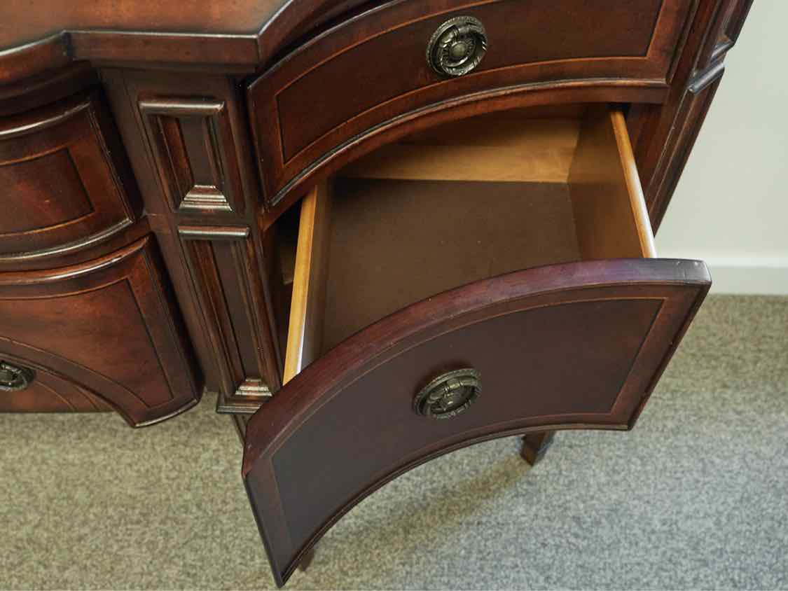 Hickory Chair Co."Historical James River Plantation' Mahogany Server