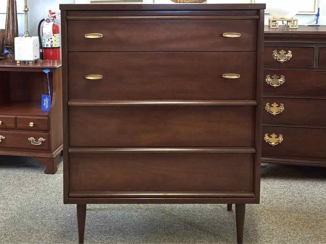 Bassett  Mid Century Modern Mahogany 4 Drawer Chest