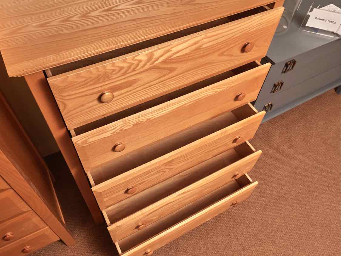 Vermont Tubbs Oak 5 Drawer  Chest