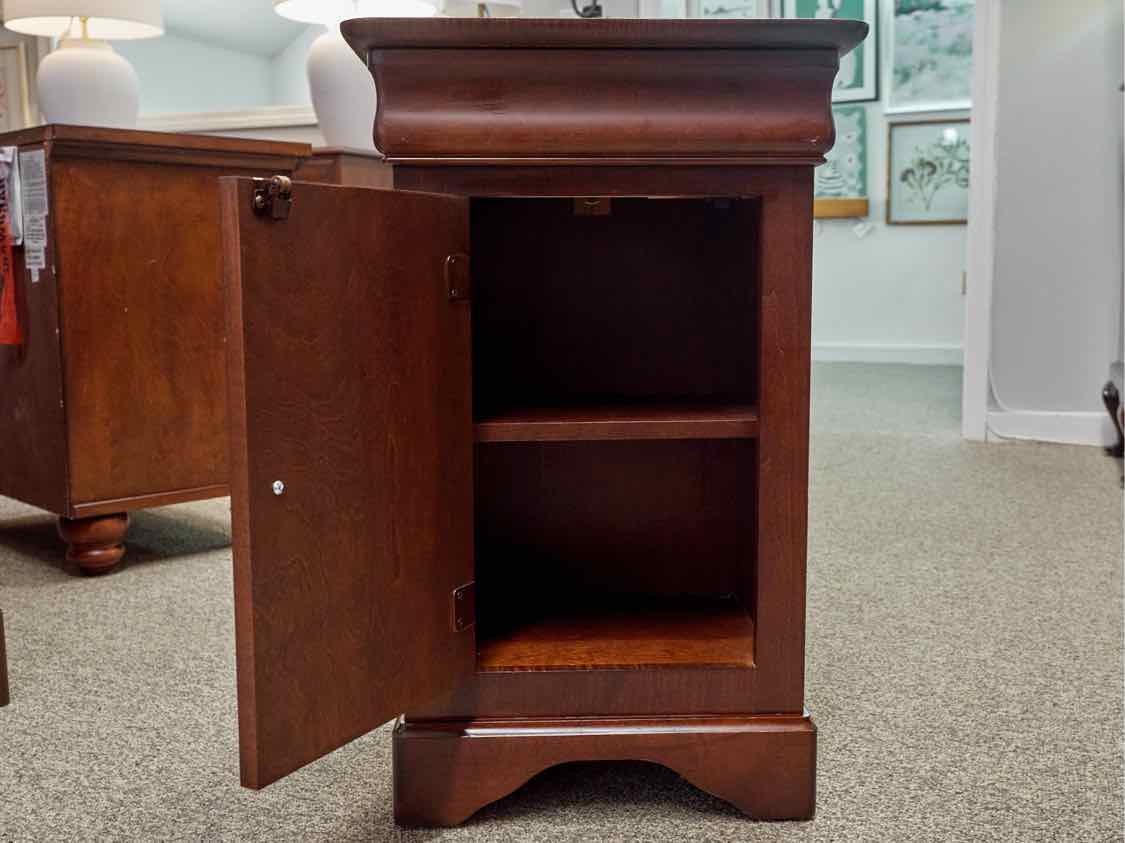 Louis Phillip Style 1 Door Nightstand in  Bourbon Finish