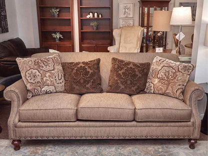 Thomasville 3 Cushion Tweed Blend Upholstered Includes 4 Toss Pillows  Sofa