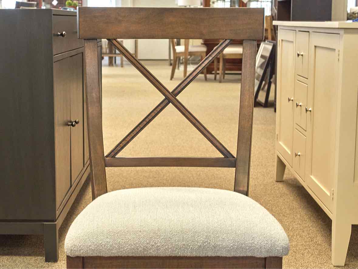 Gat Creek Marseille Maple Dining Table & Set of 8 La Croix Chairs