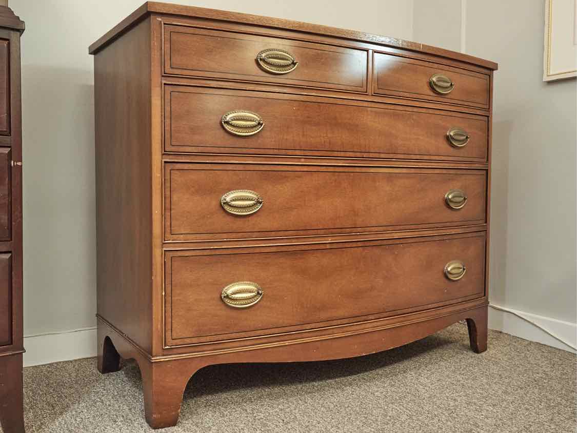 Bowfront Dresser in Light Mahogany