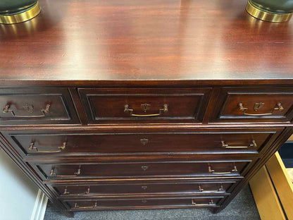 Henredon 'Acquisitions' 7-Drawer Chest