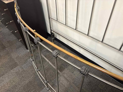 Domain 'Soho' Iron and Brass Queen Bed