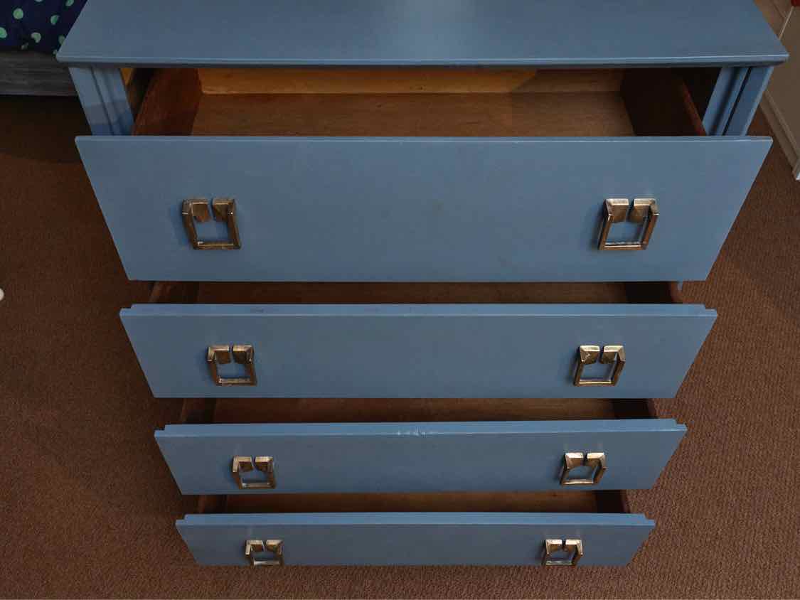 'Stormy Skies' 4 Drawer Retro Handles Chest